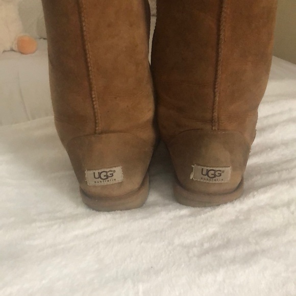 Chestnut Uggs Boots, Size 8 - Picture 2 of 2